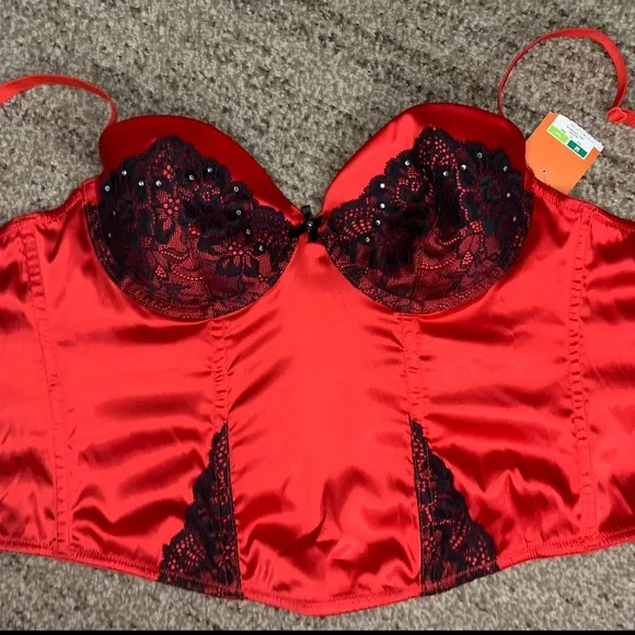 🤎 🛌 Red satin Bustier corset black lace with sparkle fits 34-36 B or C Med nWT