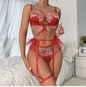 2025 New Sexy Women Embroidery Lingerie Bra Set Lace Strap Babydoll with Garter