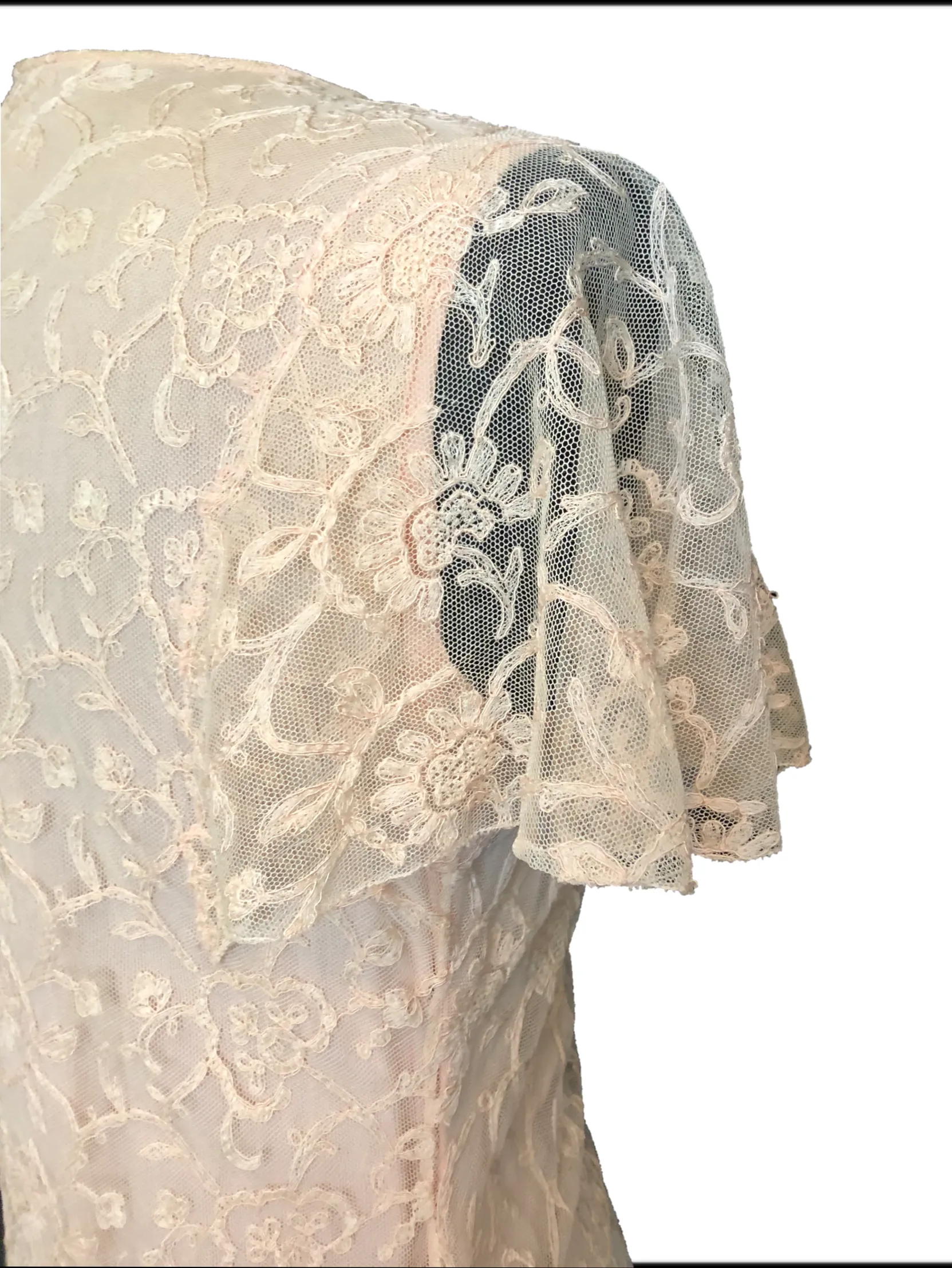 30s Peach Lace Dressing Gown
