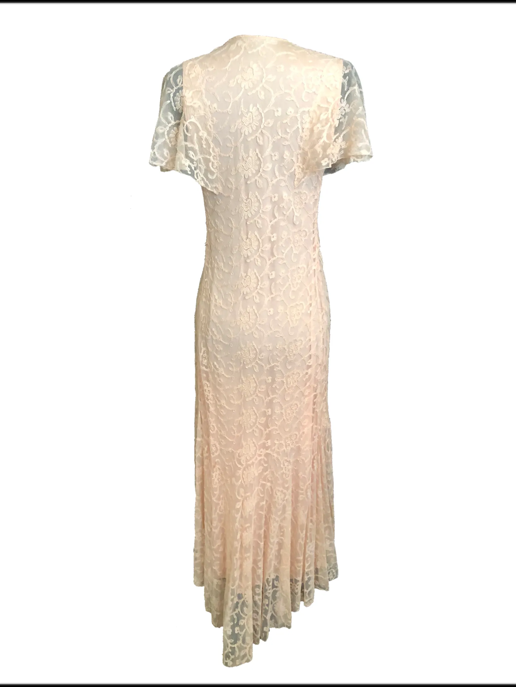 30s Peach Lace Dressing Gown