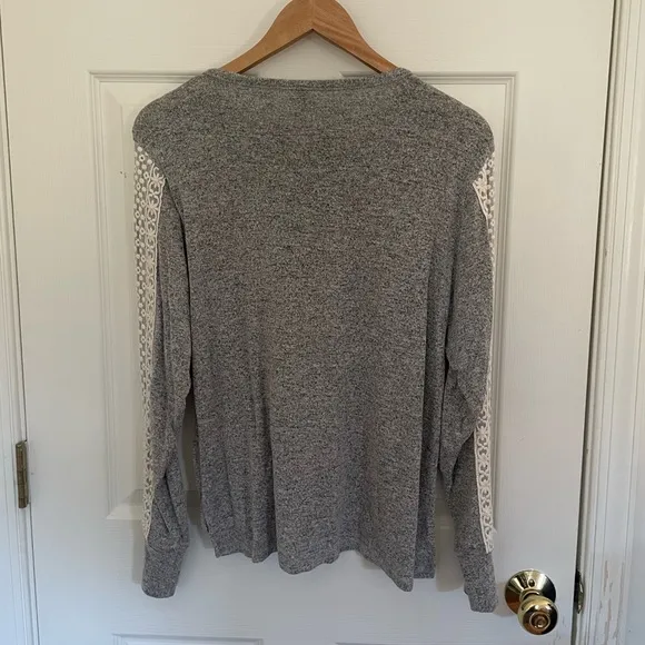 Anthro Flora Nikrooz Gray Harbor Lace Trim Sleepwear Top