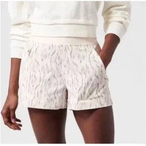 Athleta Athletic Trekkie North Shorts Off White Print Stretch Zip Pockets 12