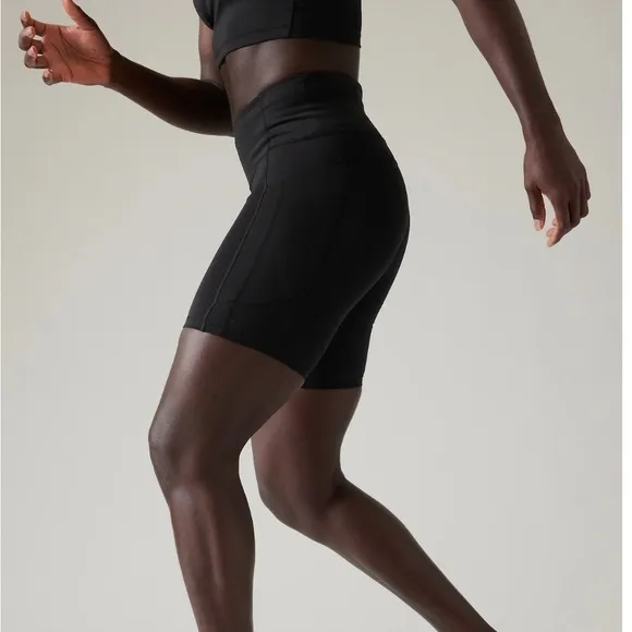 Athleta Ultimate Stash II 9” High Rise Black Biker Shorts Size XXS Workout New