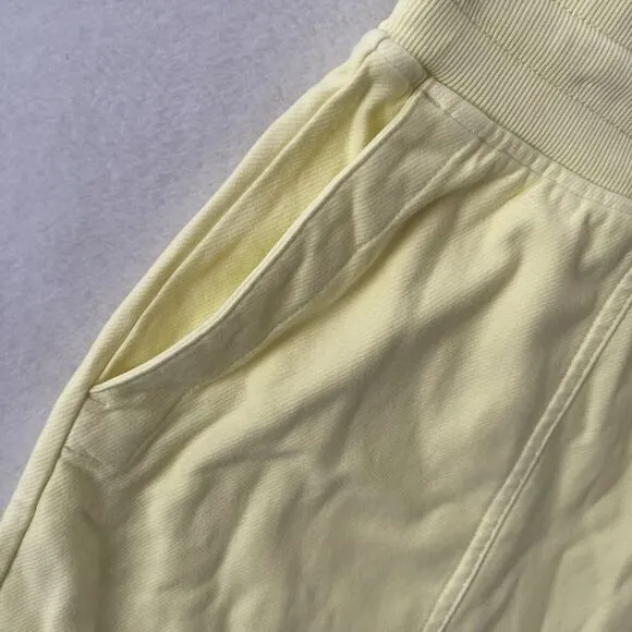 Athleta‎ Women's Farallon Midi Short Yellow Size L Pockets NWT $79