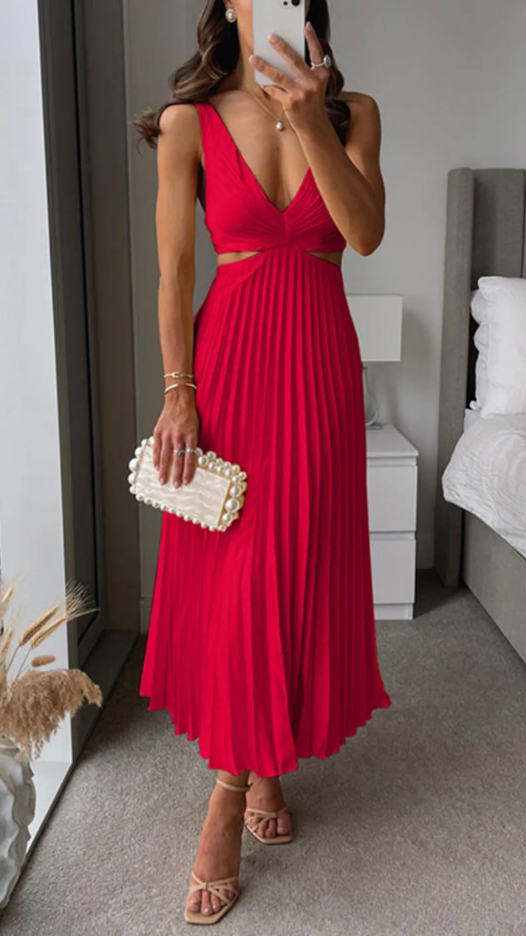 Beatriz® | Pleated Long Dress With A Cut Out Waist