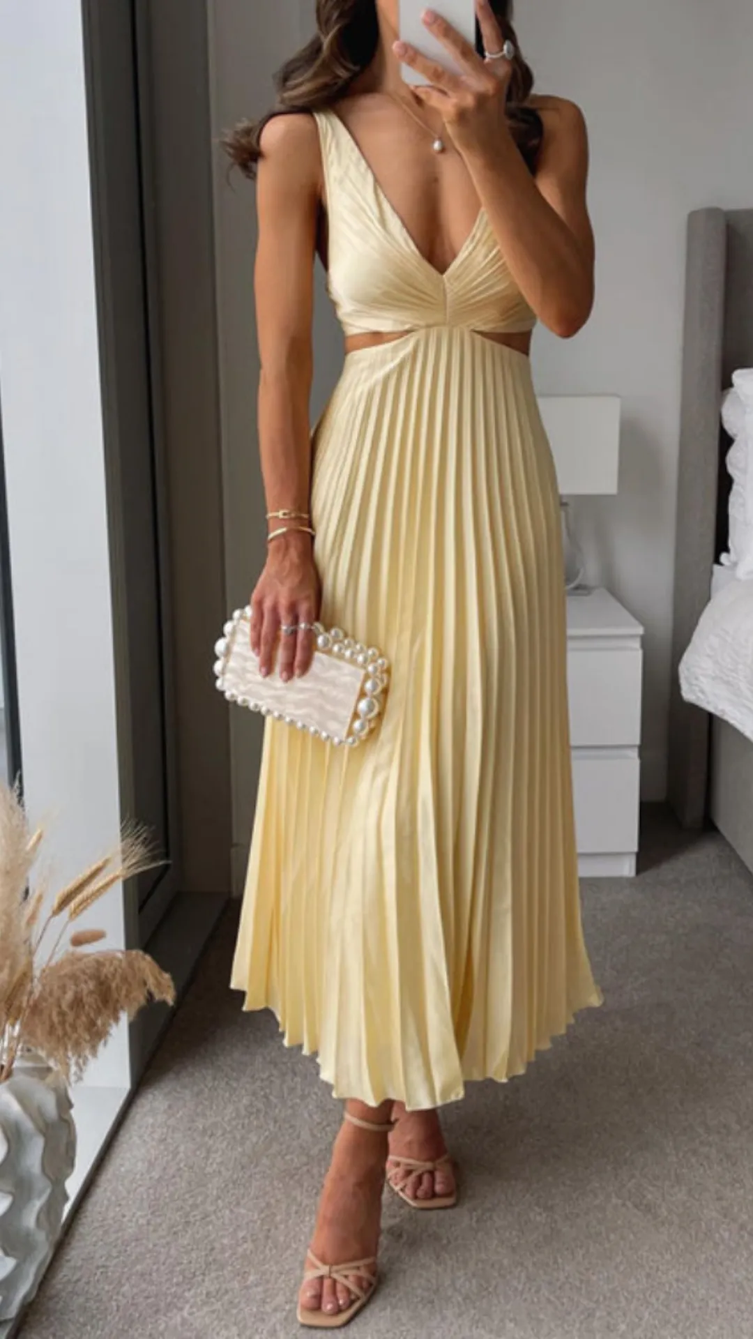 Beatriz® | Pleated Long Dress With A Cut Out Waist