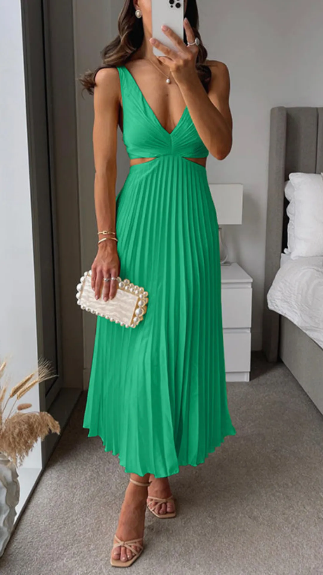 Beatriz® | Pleated Long Dress With A Cut Out Waist
