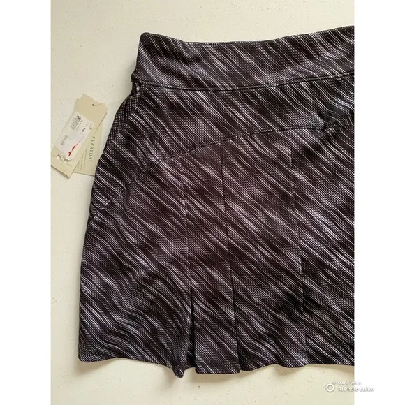 Bermuda Sands Black &amp; White Golf Skirt Skort With Pockets Pleated Back NWT
