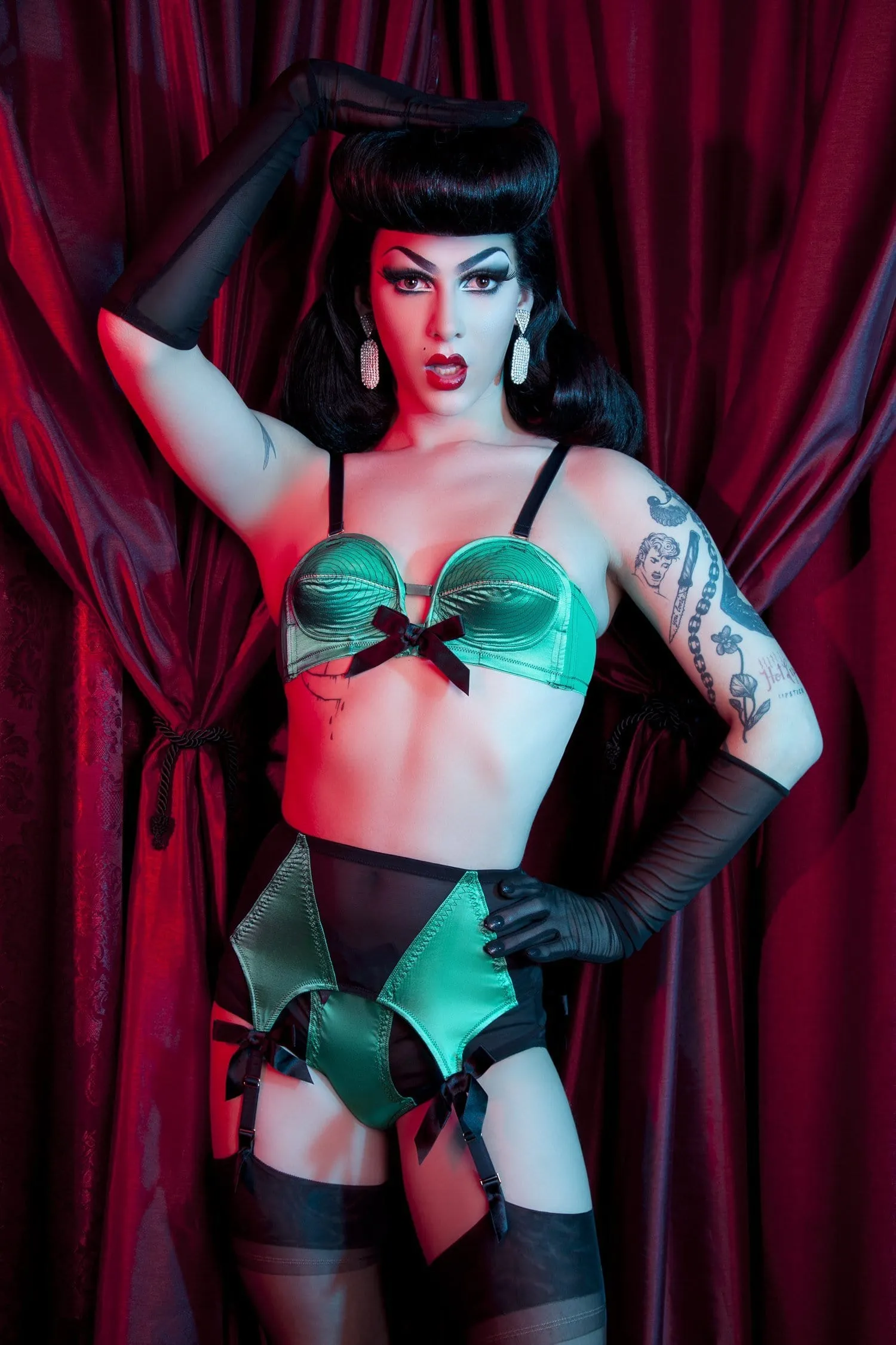 Bettie Page Emerald Green Z Stitch Strap Suspender Belt