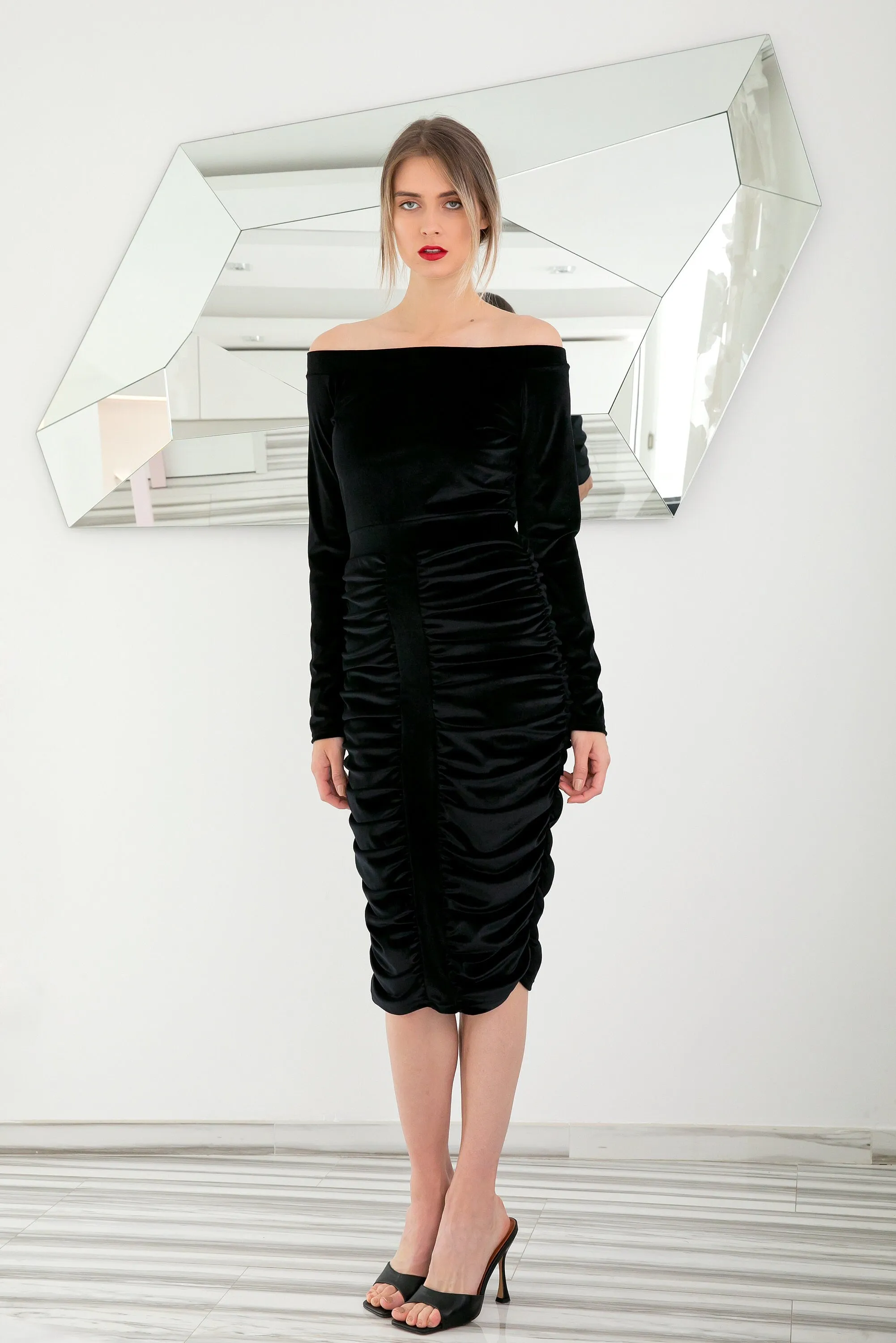 Black Velvet Dress, Bodycon Dress, Off Shoulder Dress, Black Cocktail Dress, Formal Dress, Evening Dress, Plus Size Clothing, Long Sleeve