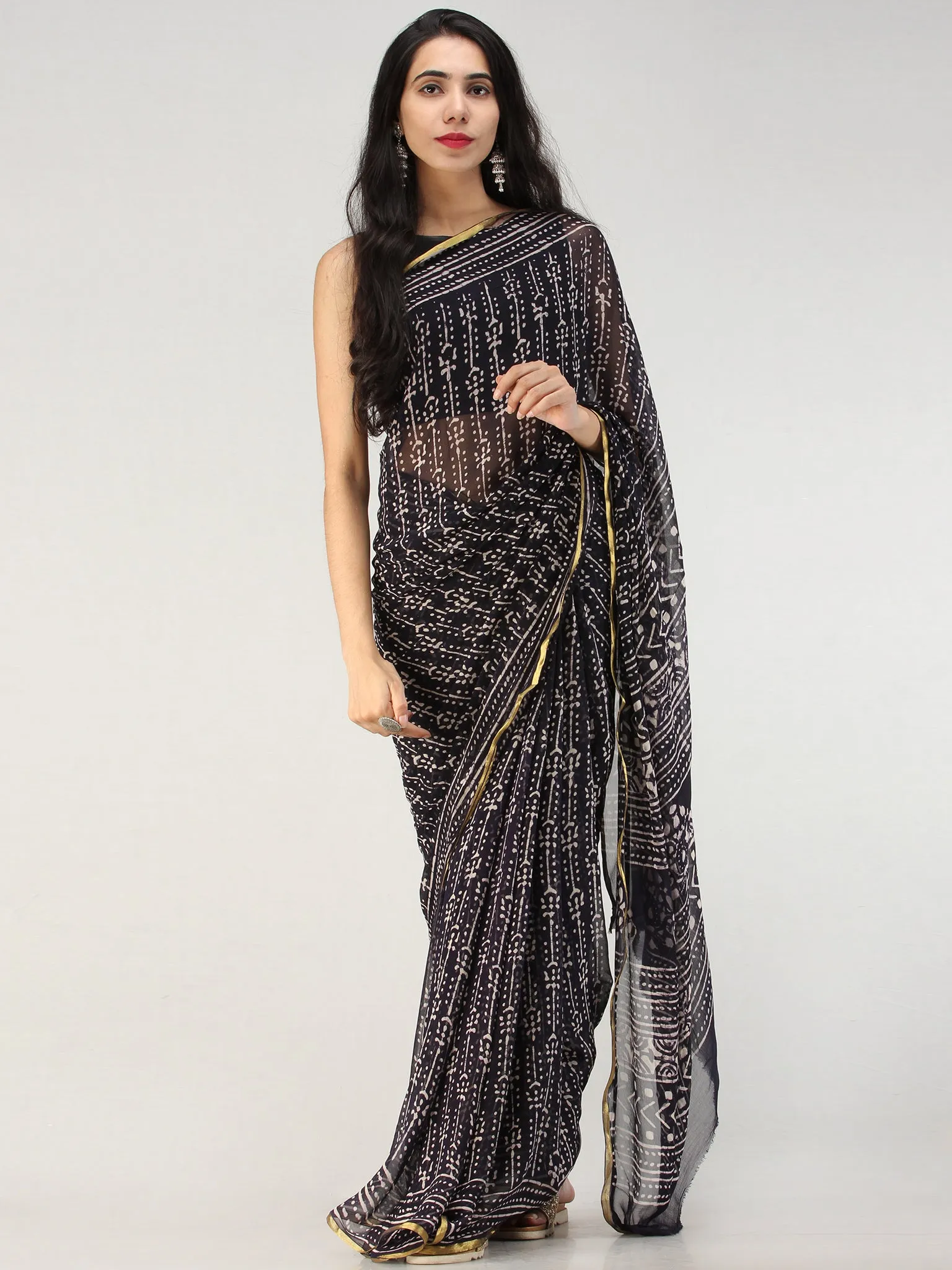 Black White Hand Block Printed Chiffon Saree with Zari Border - S031704552