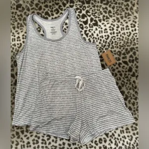 Born Sleepwear 2 Piece Super Soft Stripe Pajama Set Tank Shirts Gray Size Medium