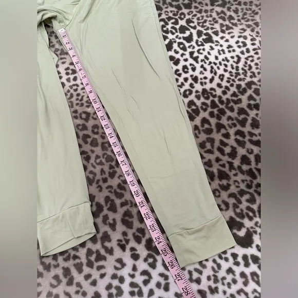 Born Sleepwear 2 Piece Tank Pants Set in Green Size Small