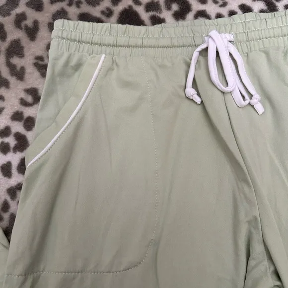 Born Sleepwear 2 Piece Tank Pants Set in Green Size Small