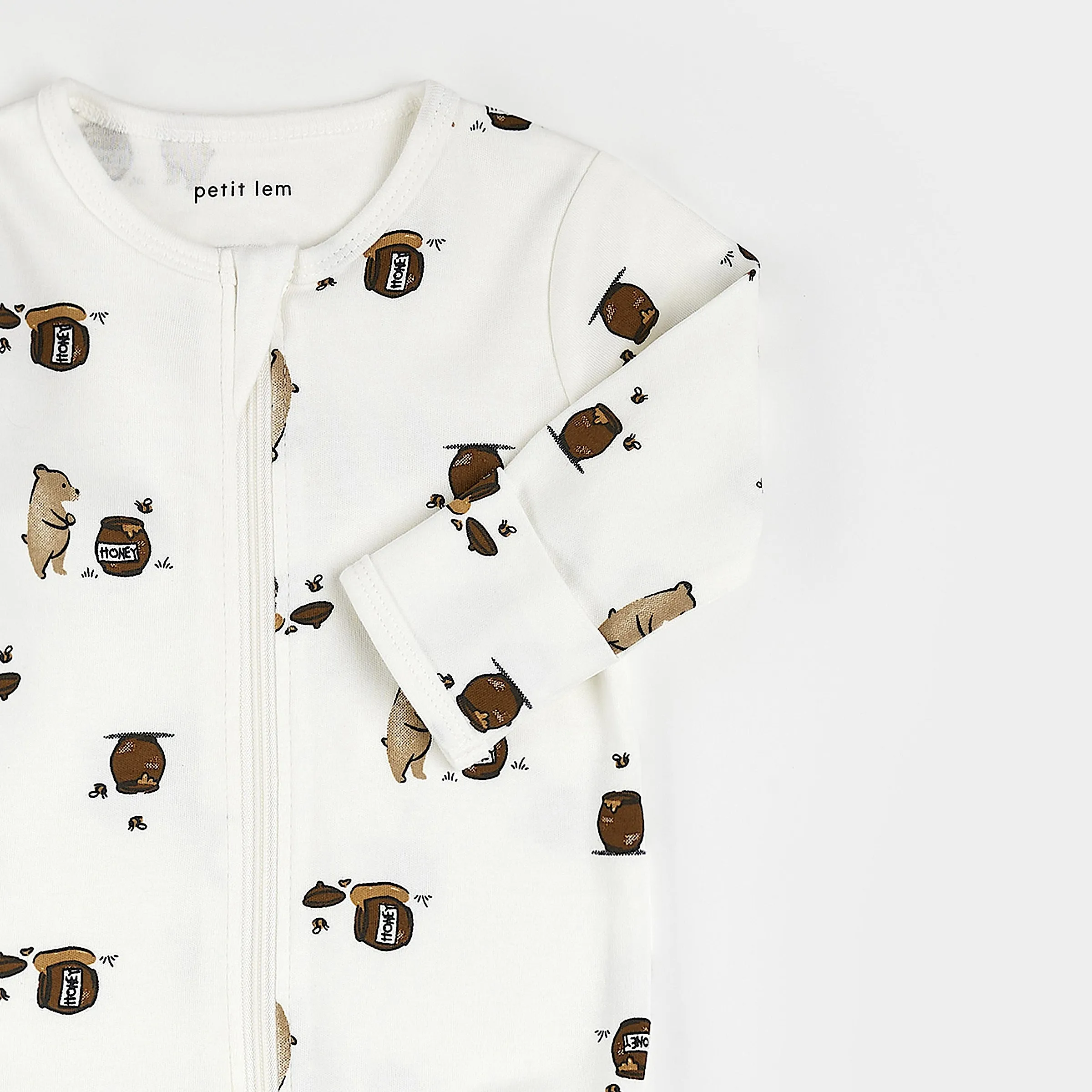 Cub with Honey Print on Off-White Sleeper