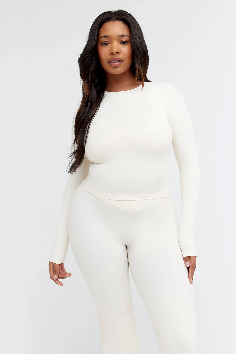 DAYFLEX ESSENTIAL LONG SLEEVE TOP - BUTTERMILK