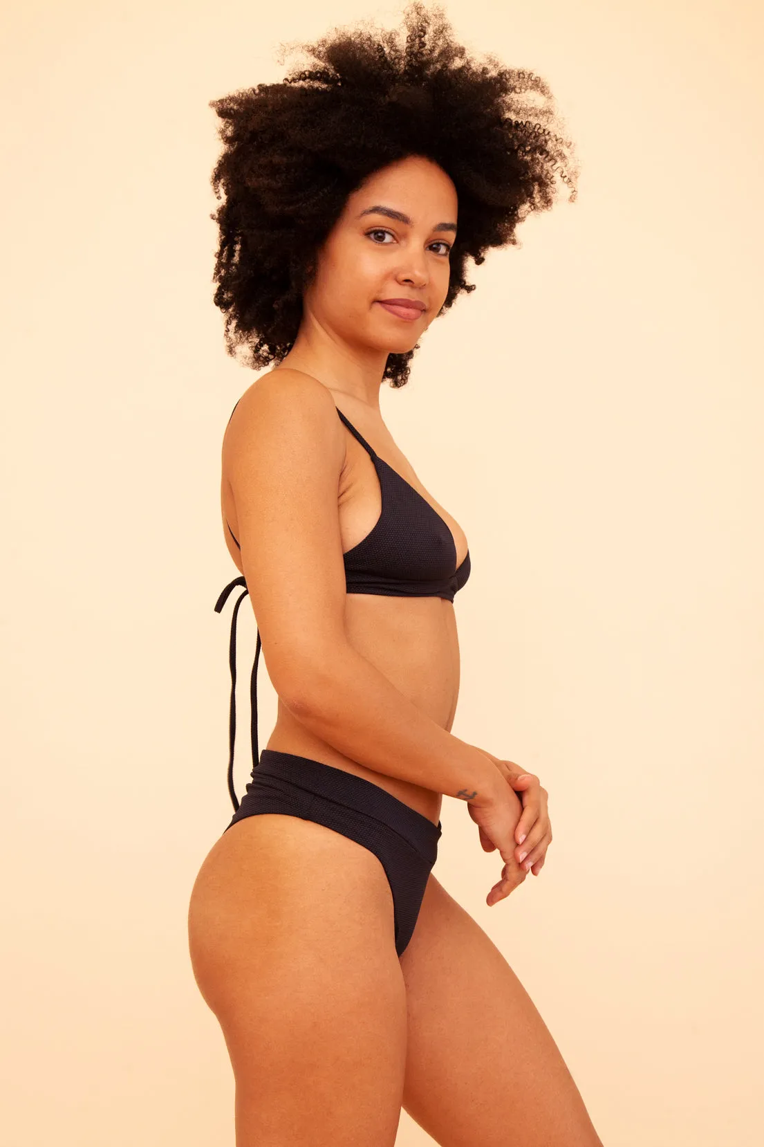 Diana Top – Triangolo Minimal e Sportivo