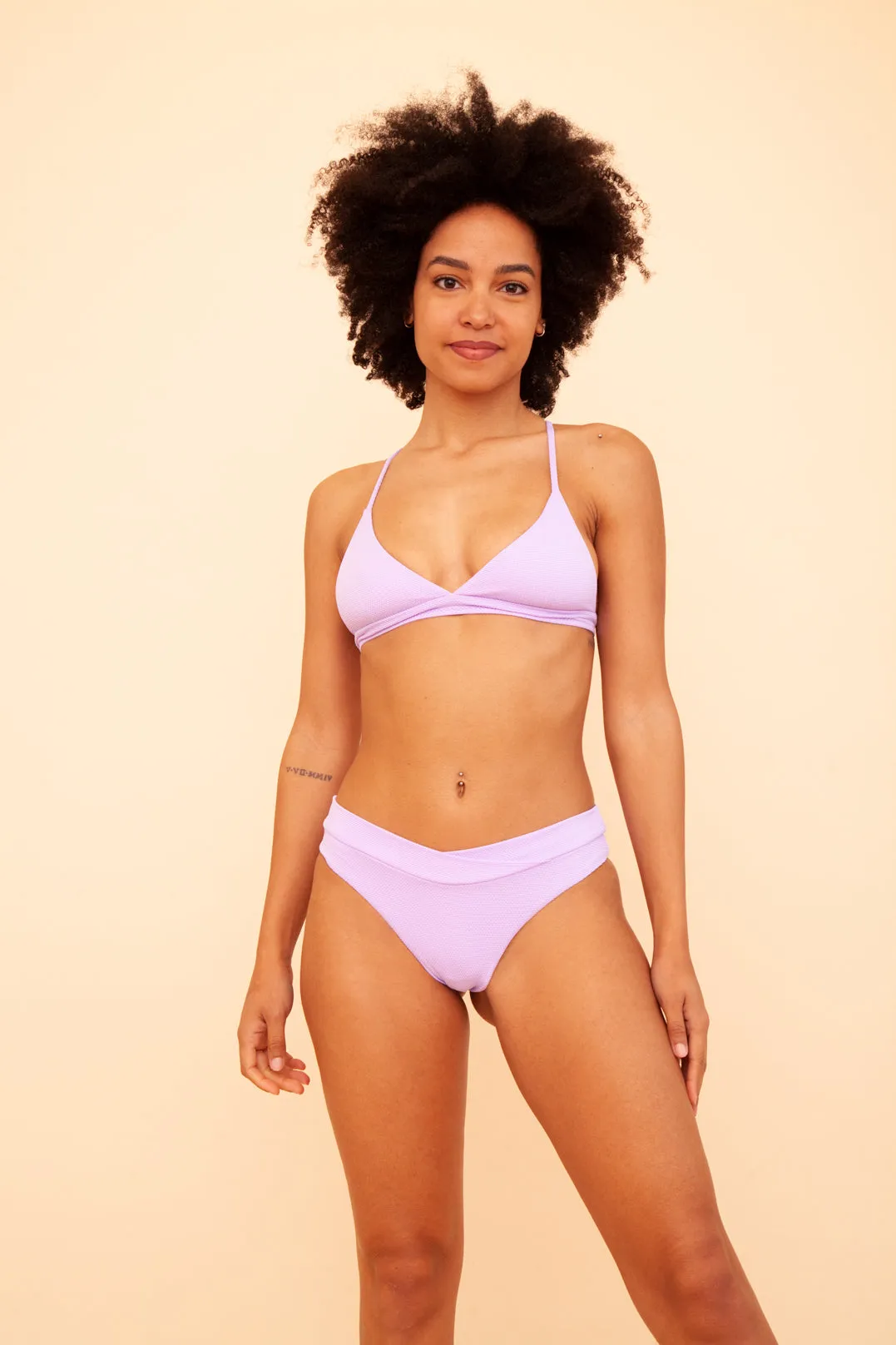 Diana Top – Triangolo Minimal e Sportivo