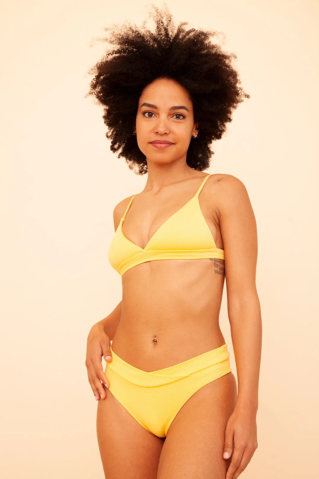 Diana Top – Triangolo Minimal e Sportivo