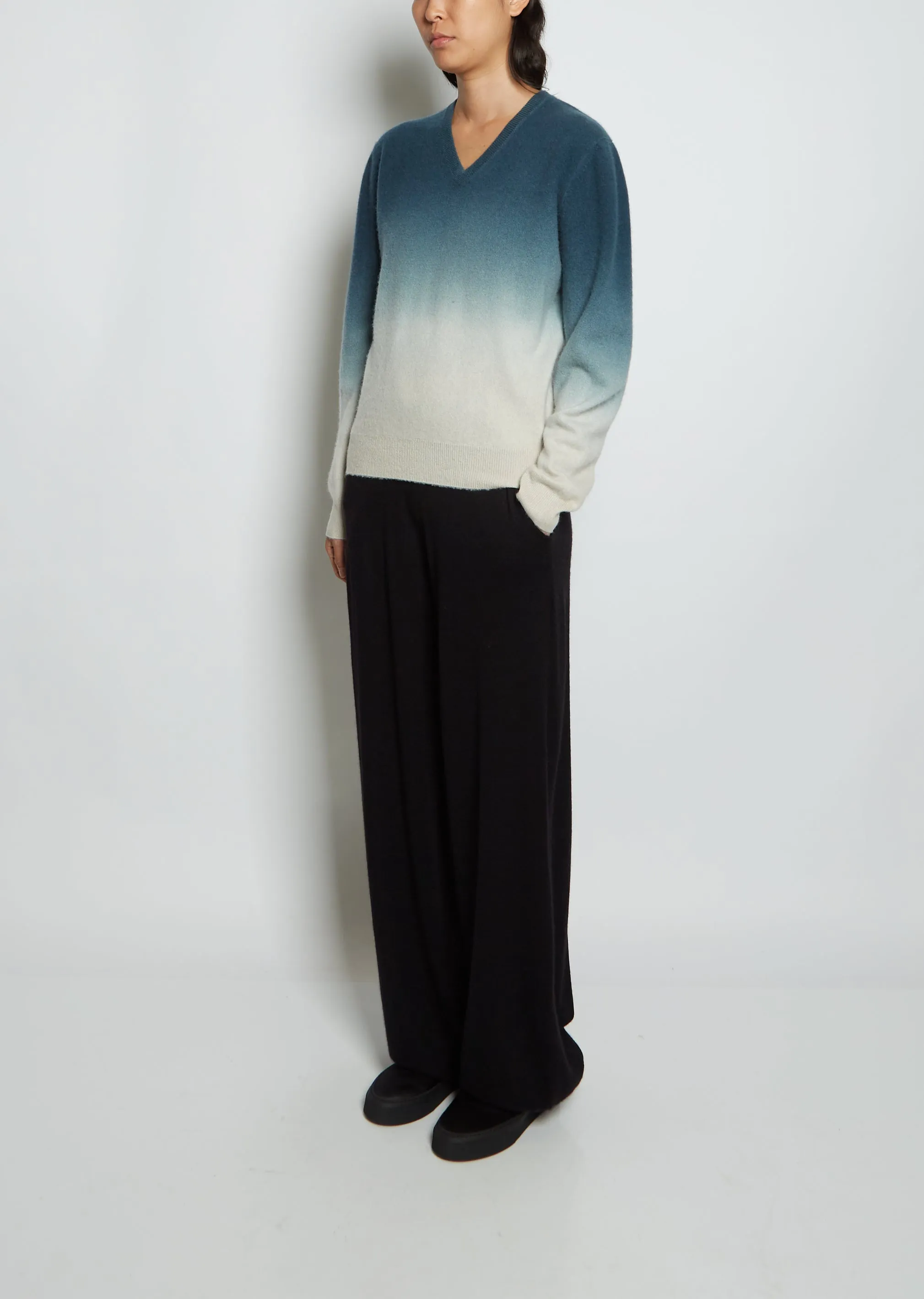Dip Dye Mini V-Neck Cashmere Sweater