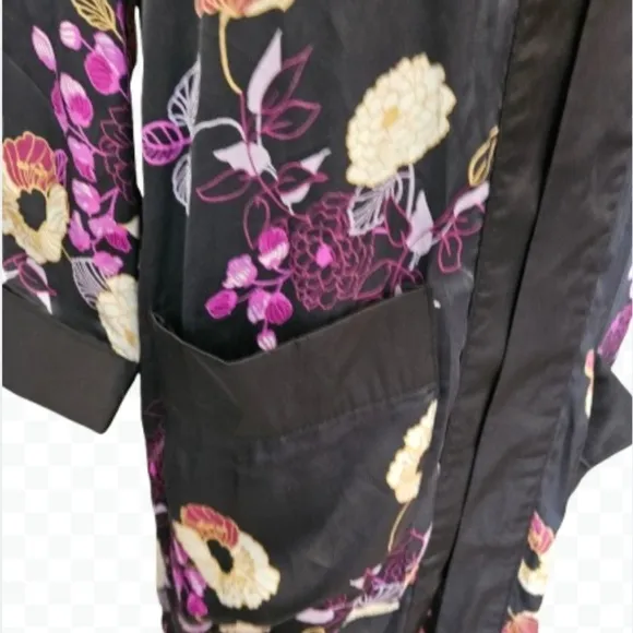 DJ &amp; Juju Black Pink Floral Kimono Sleepwear Feminine Flowy Oversized Cozy Sz M