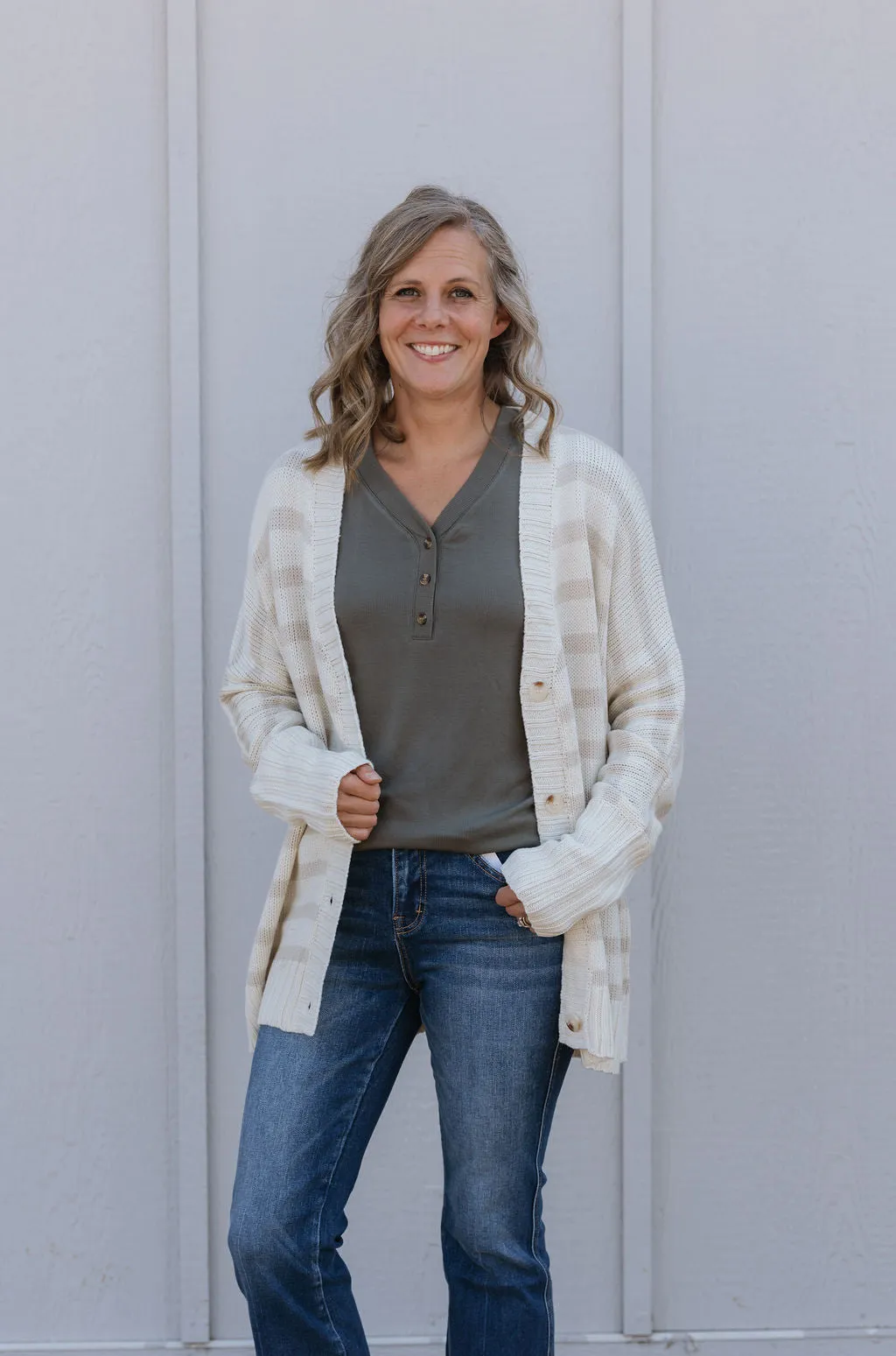 DONNA CURVY/REG OATMEAL STRIPED BUTTON DOWN CARDIGAN