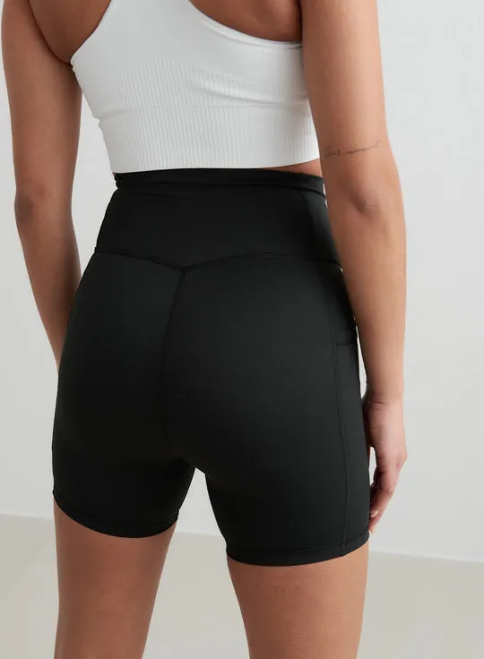 Double Pocket Midi Biker Shorts | Black