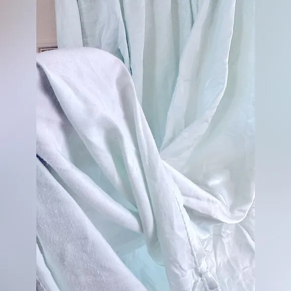 Elegant Silky Pastel Nightgown ¾Sleeves Gown w/Lacy Trimmings Sweet Rose Flower