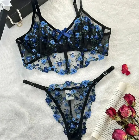 Floral Embroidery Mesh Underwire Bra &amp; Panty Lingerie Set