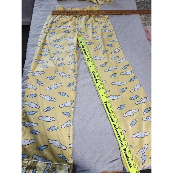 Forever 21 Hello Kitty &amp; Friends Cinnamon roll Pajama Pats Set Size Small RARE