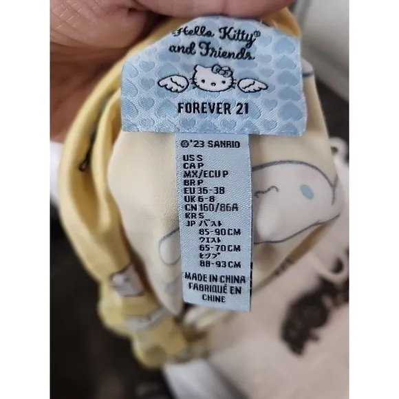 Forever 21 Hello Kitty &amp; Friends Cinnamon roll Pajama Pats Set Size Small RARE