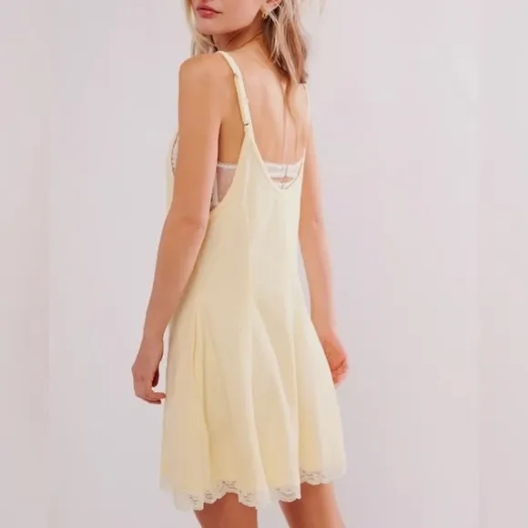 Free People Intimately NWT Elegant Lace Trim SleepwearColor YellowSize S