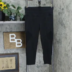 G.I.L.I. Flat Seam Cropped Leggings With Mesh Inserts Noir Black Medium