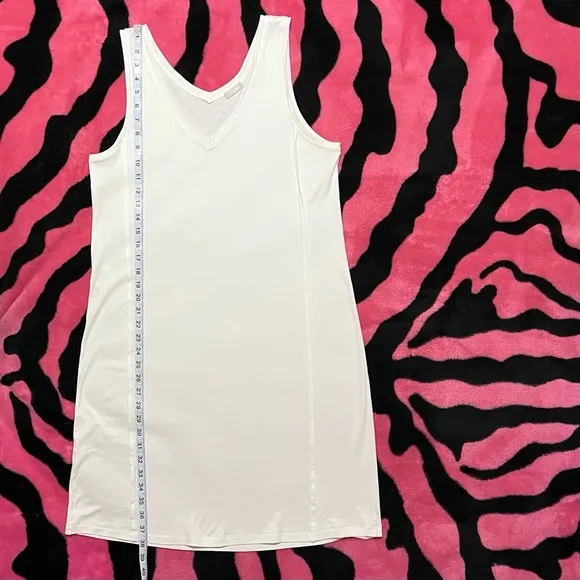 Hanro Pure Essence Nightgown Womens SZ Large Sleeveless Off White Quiet Luxury