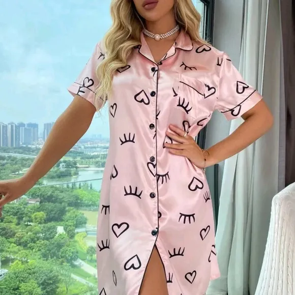 Heart &amp; Eyelash Print Contrast Piping Satin Pajama Night Dress