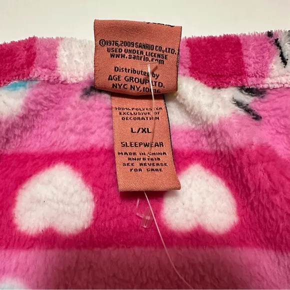 Hello Kitty NWT 2009 Sleepwear Wrap SZ L/XL
