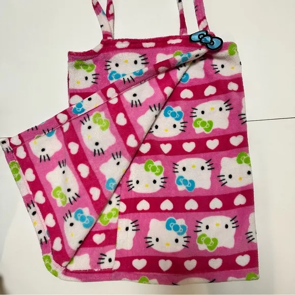 Hello Kitty NWT 2009 Sleepwear Wrap SZ L/XL