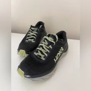 Hoka One One Bondi 7 Mens Running Walking Shoes Size 11.5 Black Graphite Yellow
