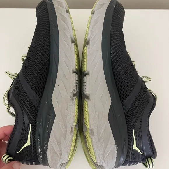 Hoka One One Bondi 7 Mens Running Walking Shoes Size 11.5 Black Graphite Yellow