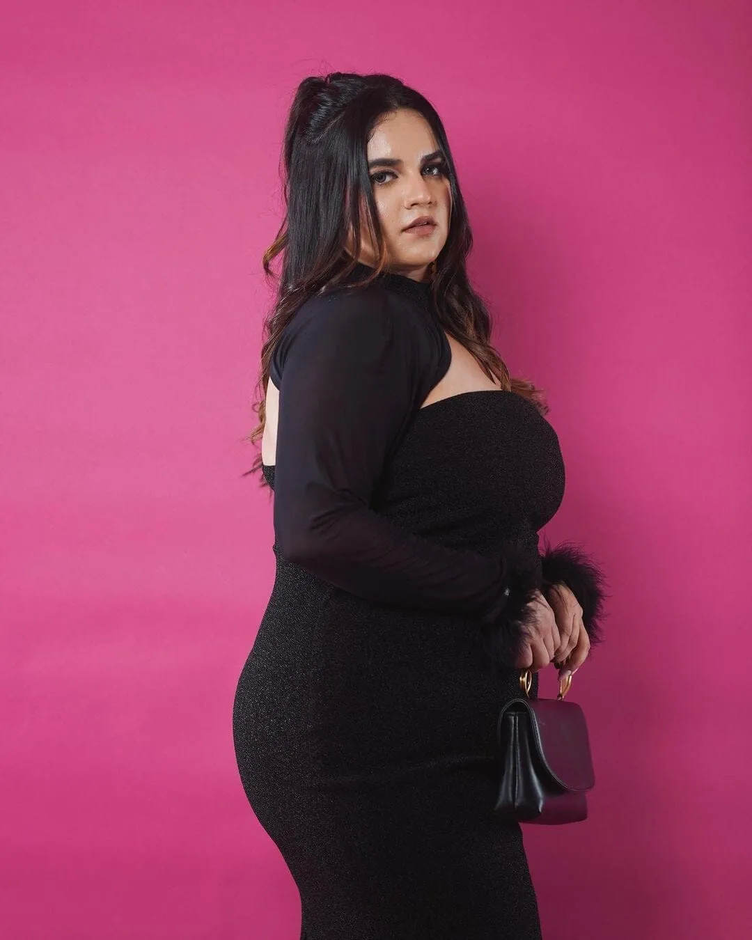Hopeless romantic - bodycon midi dress in black