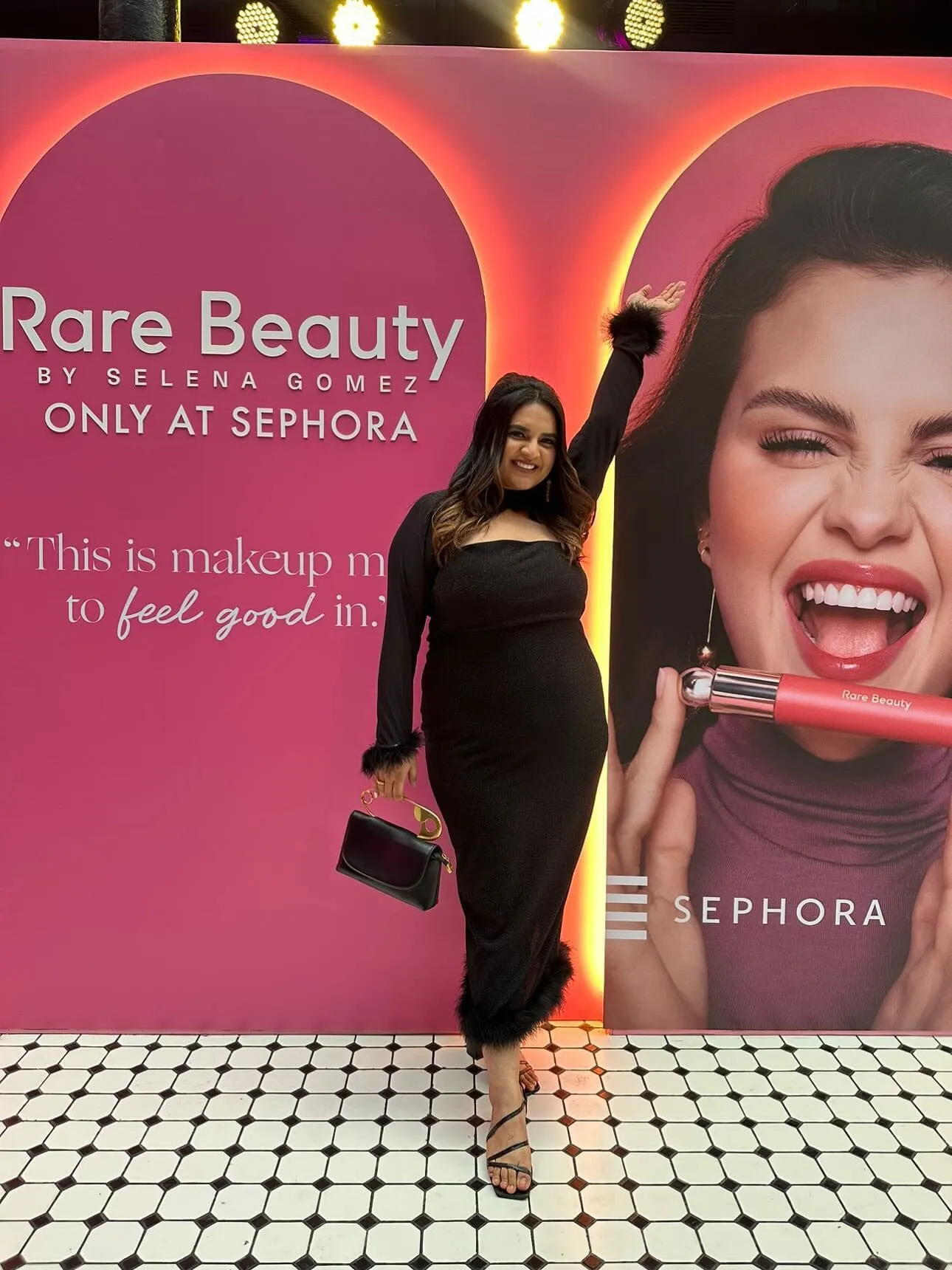Hopeless romantic - bodycon midi dress in black