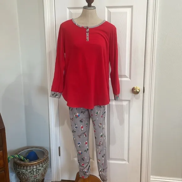 Jingles &amp; Joy Christmas pajamas dog sledding cotton spandex red women’s size L