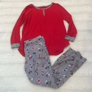 Jingles &amp; Joy Christmas pajamas dog sledding cotton spandex red women’s size L
