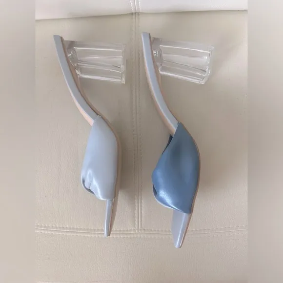 Journee Collection Aylia Blue 3” Block Square Heel Sandals 9.5 - Bold &amp; Stylish