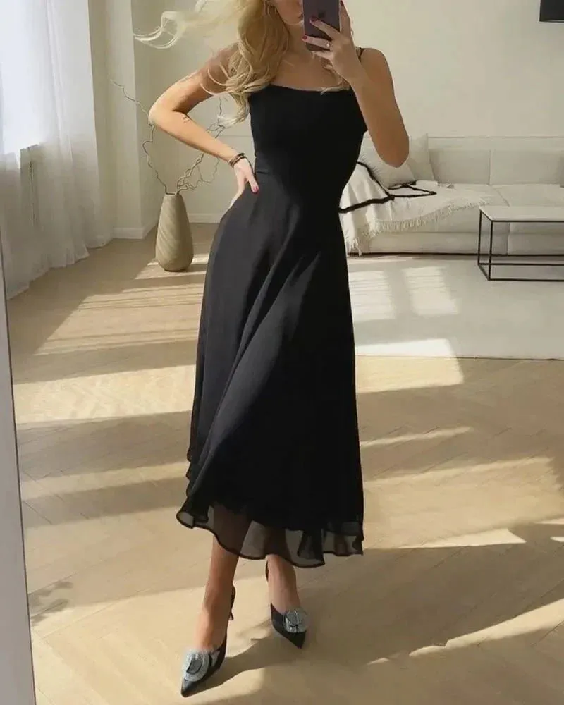 Karla® | Elegant Chiffon Dress With A Square Neckline