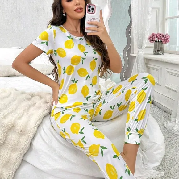 Lemon Printed Women's Short Sleeve Long Pants Pajama Set