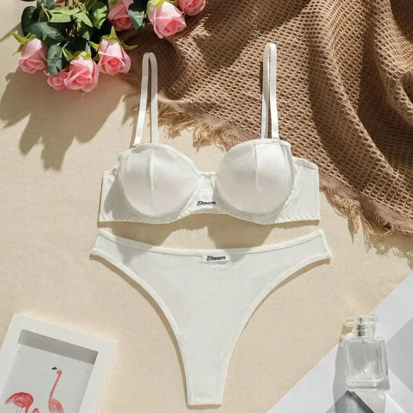 Letter Patched Underwire Bra &amp; Panty Lingerie Set