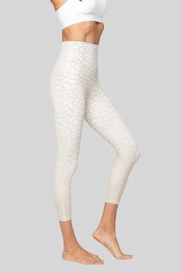 Lili 3/4 Legging – White Sand Leopard Ombre