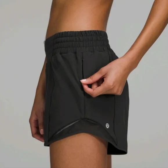 LULULEMON Hotty Hot Black Low-Rise 2.5&quot; Lined Performance Running Shirts Size 10