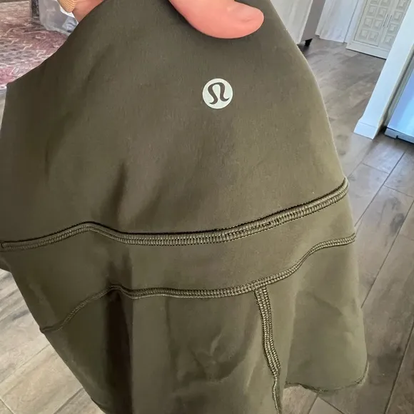 Lululemon In Movement Short  Everlux 2.5” Dark Olive Womens Size 6 NWOT